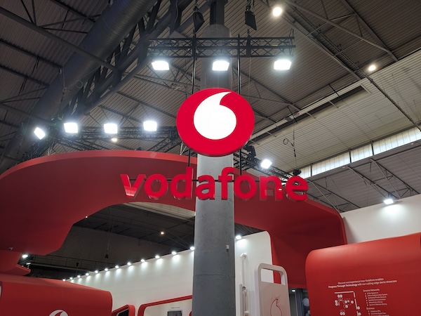 Vodafone raises $1.8B from Indus Towers shares