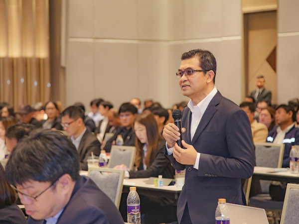 True pushes back on prices and payment model for next NBTC auction